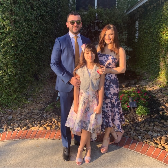 Meet your Posher, Anne-alex 💙 - Picture 3 of 4